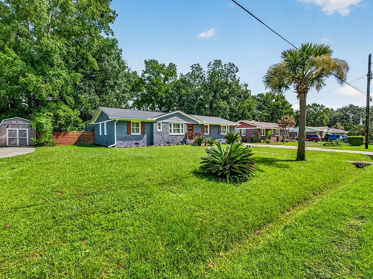 1118 Browning Rd — Photo 4