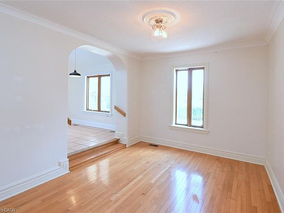 3rd image of 506 Aberdeen Ave