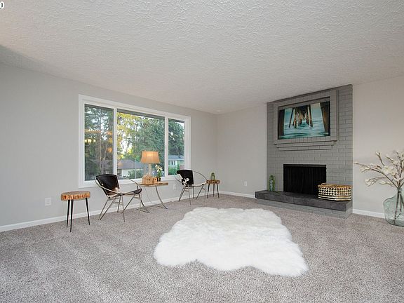 5th image of 820 NE 145th Ave