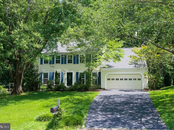 12161 Darnley Rd, Woodbridge, VA 22192