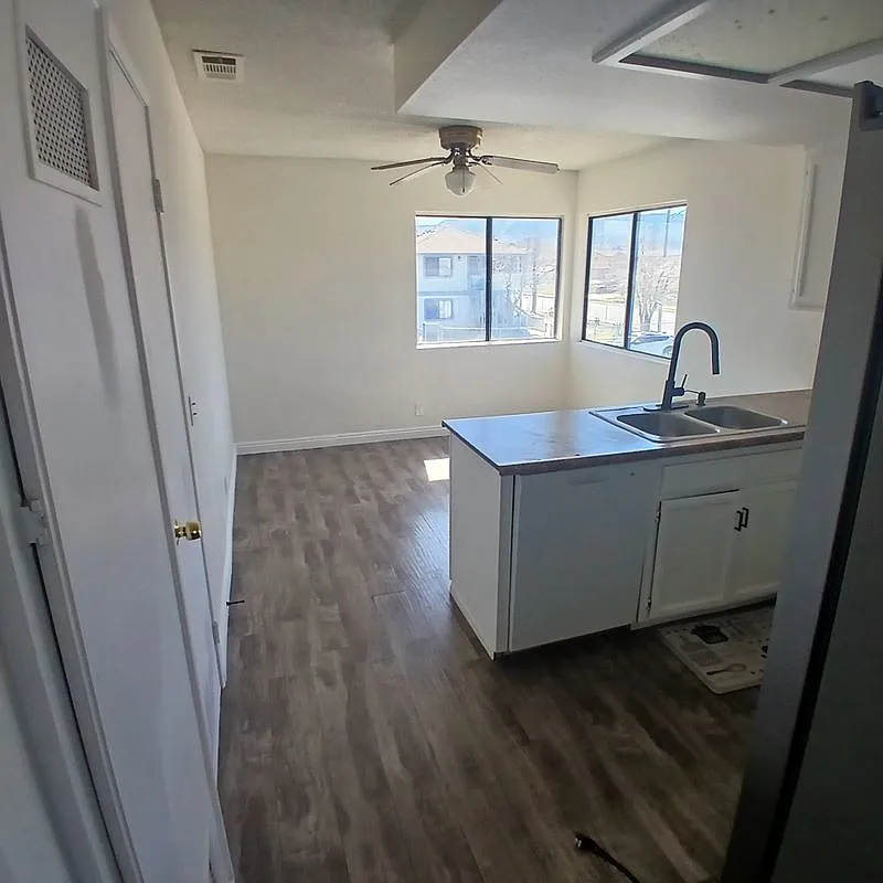 2 bed, 2.0 bath, 965 sqft, $1,800 — Photo 4