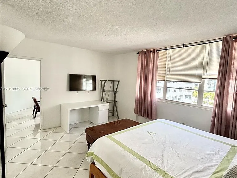 905 Brickell Bay Dr #1824 — Photo 16