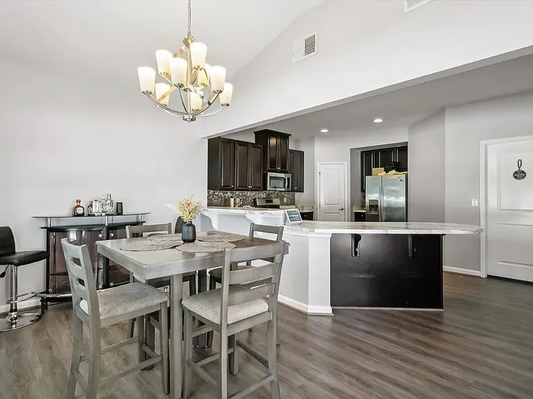 622 Newman Dr — Photo 6