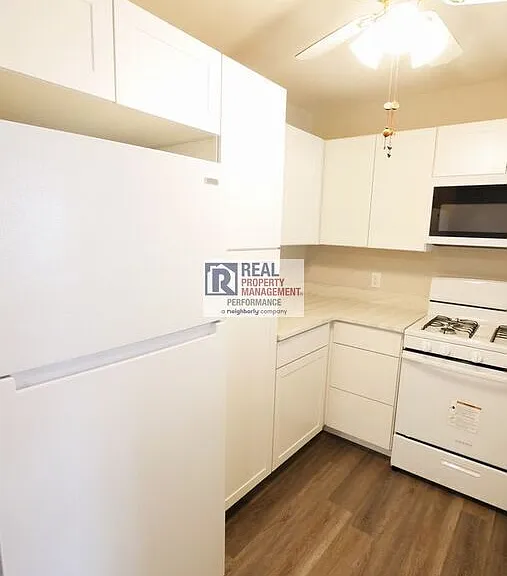 531 Clubhouse Ct #12 — Photo 12