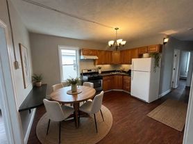 6 Dalton Pl, Lowell, MA
