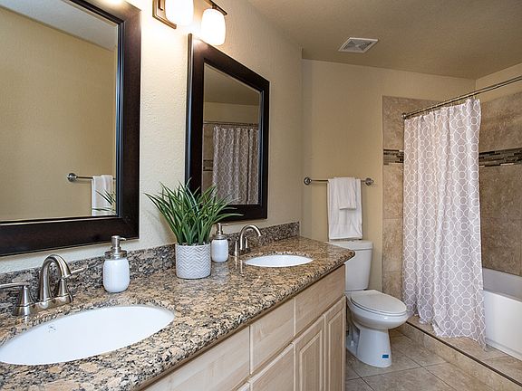 3rd image of 5104 N 32nd St Unit 137