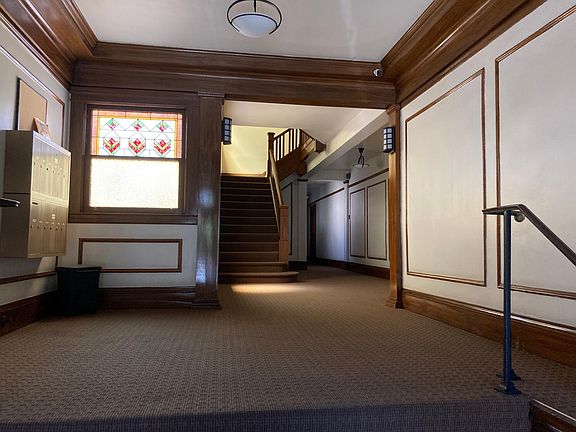 3rd image of 170 Duboce Ave APT 1