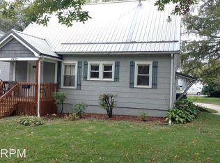 1925 Walnut St, Cedar Falls, IA 50613