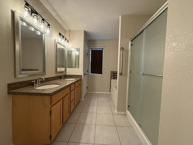 4408 S Caitlan Ave — Photo 16
