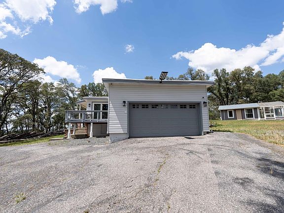 5th image of 13400 Combie Rd