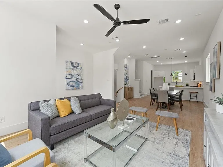 1207 Cavalcade St #B — Photo 6