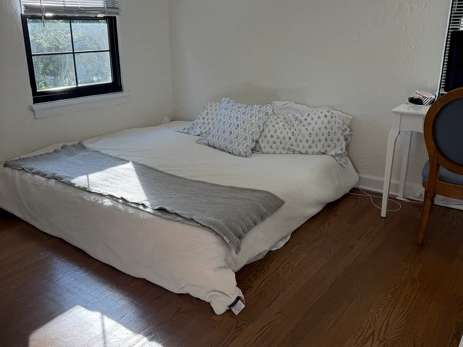4 bed, 2.5 bath, $5,950 — Photo 4