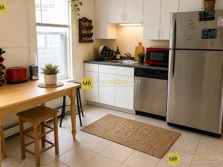 19 Cypress St #21 — Photo 3