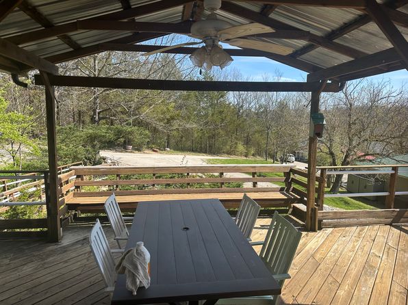 1220 Peaceful Hollow Rd