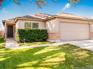 10112 Del Lago Ct, San Antonio, TX 78245