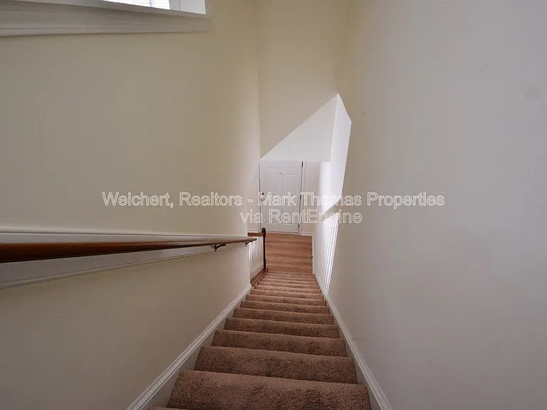 1326 Holly Grove Way — Photo 24
