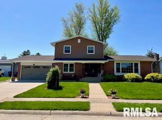 1007 9th Ave N, Clinton, IA 52732