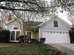 12609 Woodside Falls Rd, Pineville, NC 28134