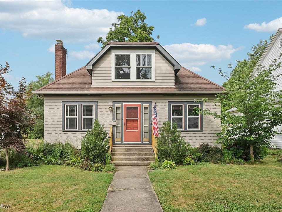 1st image of 590 Moreley Ave