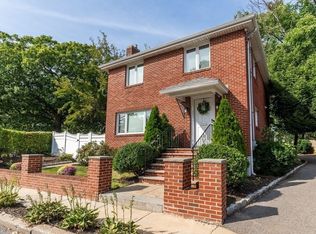 2 Jamaicaway Ct, Jamaica Plain, MA 02130