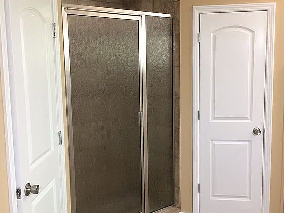Mstr Tile Shower & 2 closets
