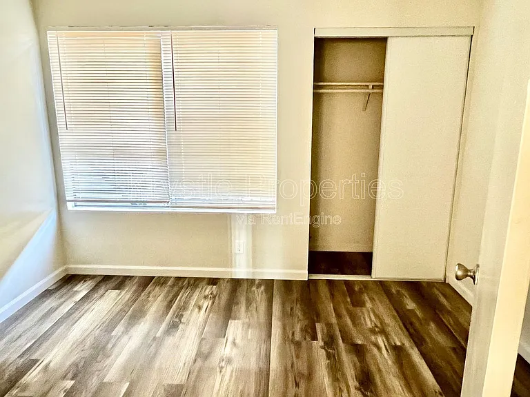 355 Parkview Ter #H5 — Photo 9