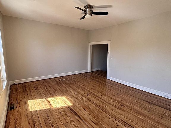 3rd image of 145 Kings Hwy E