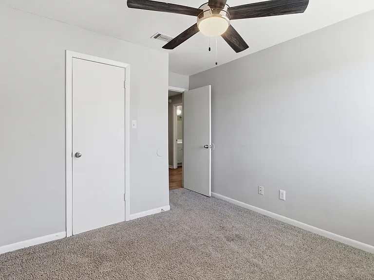 Reserve at Midtown — Photo 9