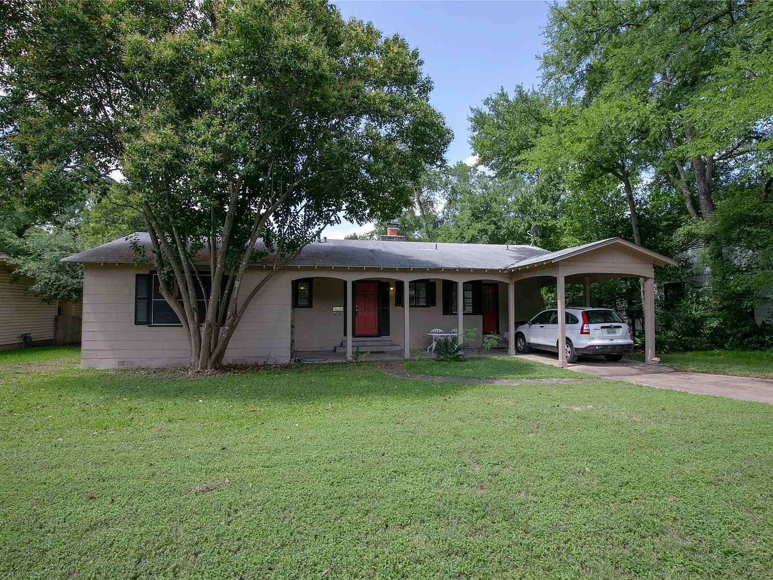 3 bed, 2.0 bath, 1534 sqft, $2,450 — Photo 1