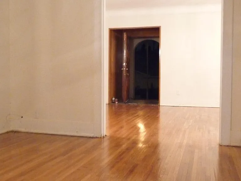 324 S Coronado St — Photo 14