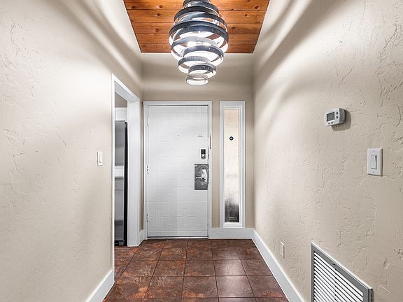 2nd image of 4187 Abbey Ct