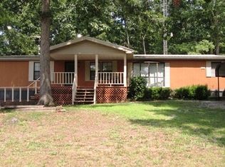 372 Shoreline Dr, New Concord, KY 42076