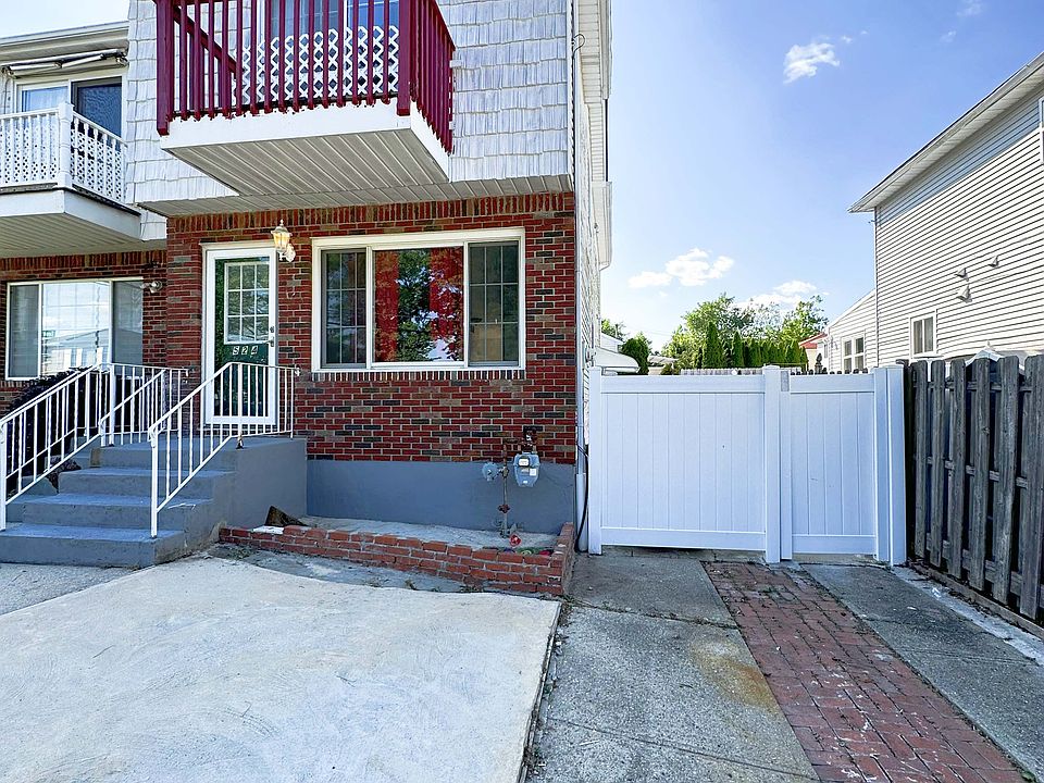 1st image of 524 Tennyson Dr