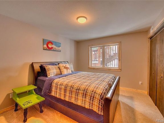 5th image of 725 Mountain View Dr