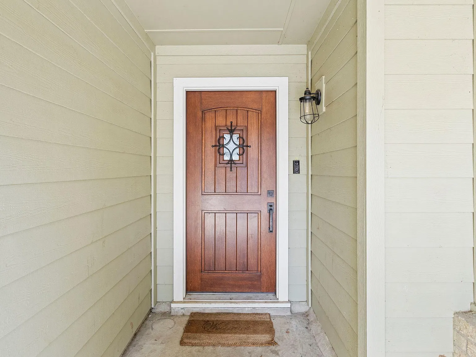 3 bed, 2.0 bath, 1930 sqft, $3,250 — Photo 4