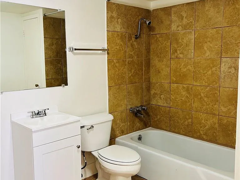 1914 Cullen Ave #B — Photo 17