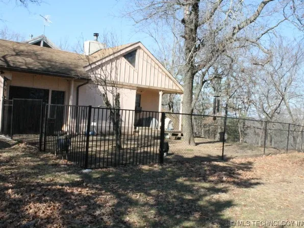 102 Summit Ridge Dr, Tahlequah, OK 74464