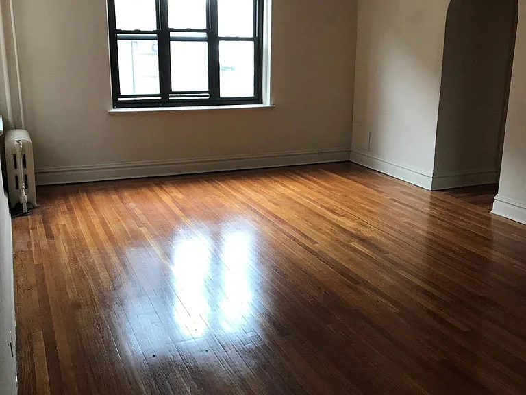 20 Lawton Ave — Photo 5