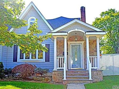 4070 Chestnut St, Seaford, NY, 11783