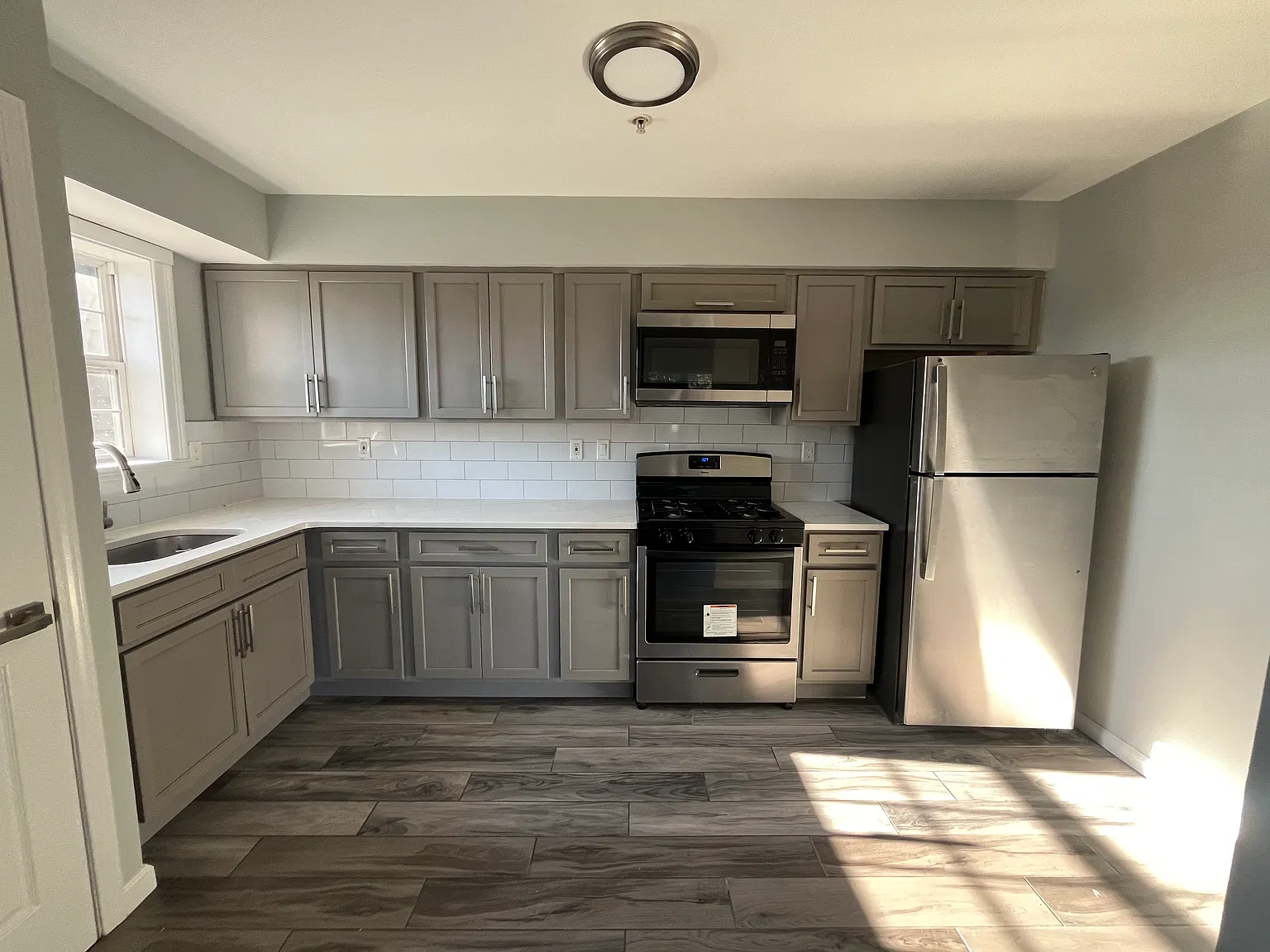 2 bed, $2,200 — Photo 2