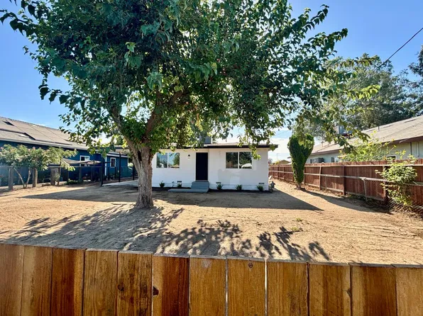 9762 S Shaft Ave, Selma, CA 93662