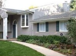 1313 Sandhill Dr, Dewitt, MI