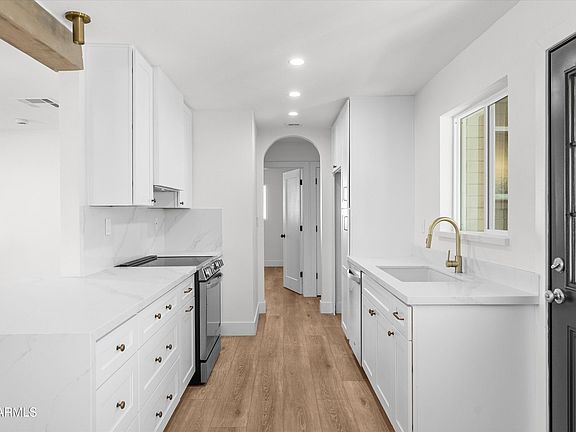 5th image of 543 W 17th St