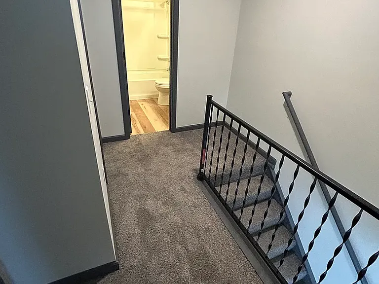 5310 N Division St — Photo 2