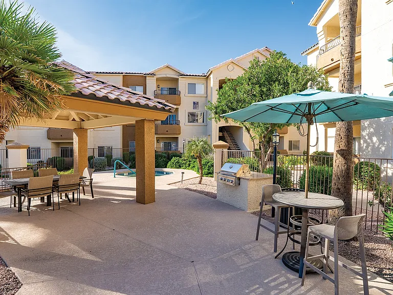 Sonterra Apartments at Paradise Valley — Photo 12