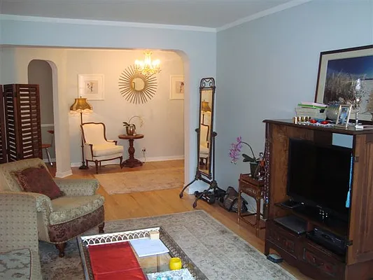 Sold by Benjamin Realty Since 1980 | media 29