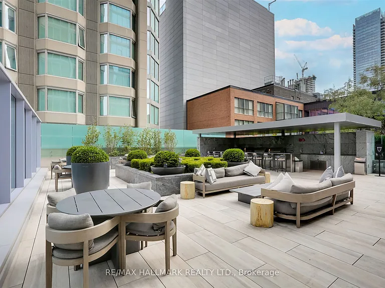 188 Cumberland St #1903 — Photo 24