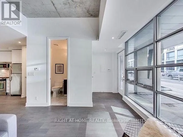 399 Adelaide St W #104 — Photo 5