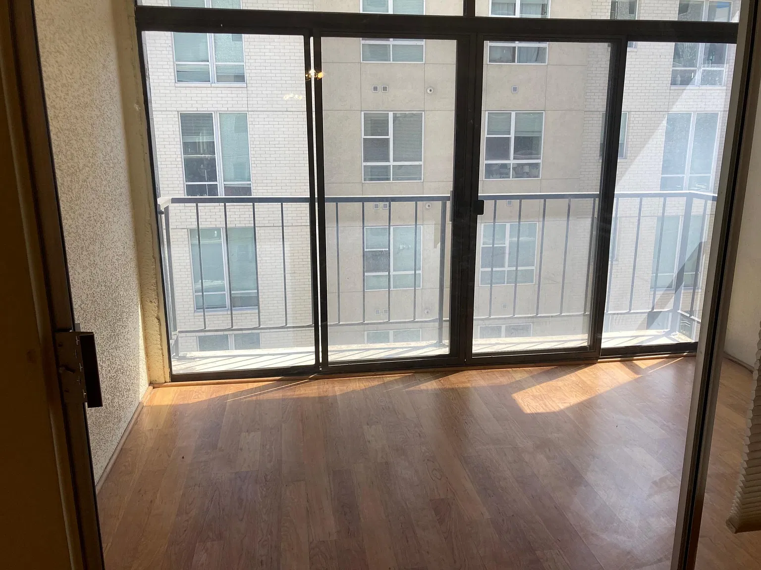 1 bed, 800 sqft, $1,300 — Photo 2