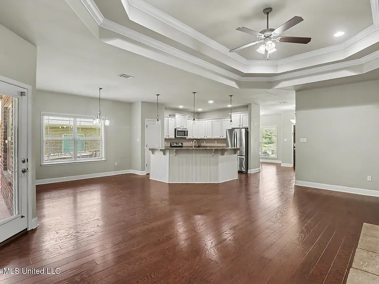 789 Bay Breeze Dr — Photo 8